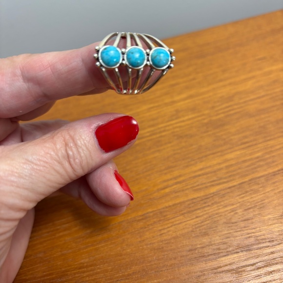 New Turquoise and Sterling Silver Ring - Picture 6 of 13